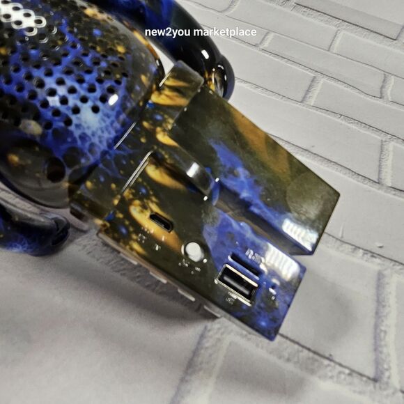 B5+ Wireless Graffiti Bear Speaker Galaxy Space Print - Picture 5 of 13